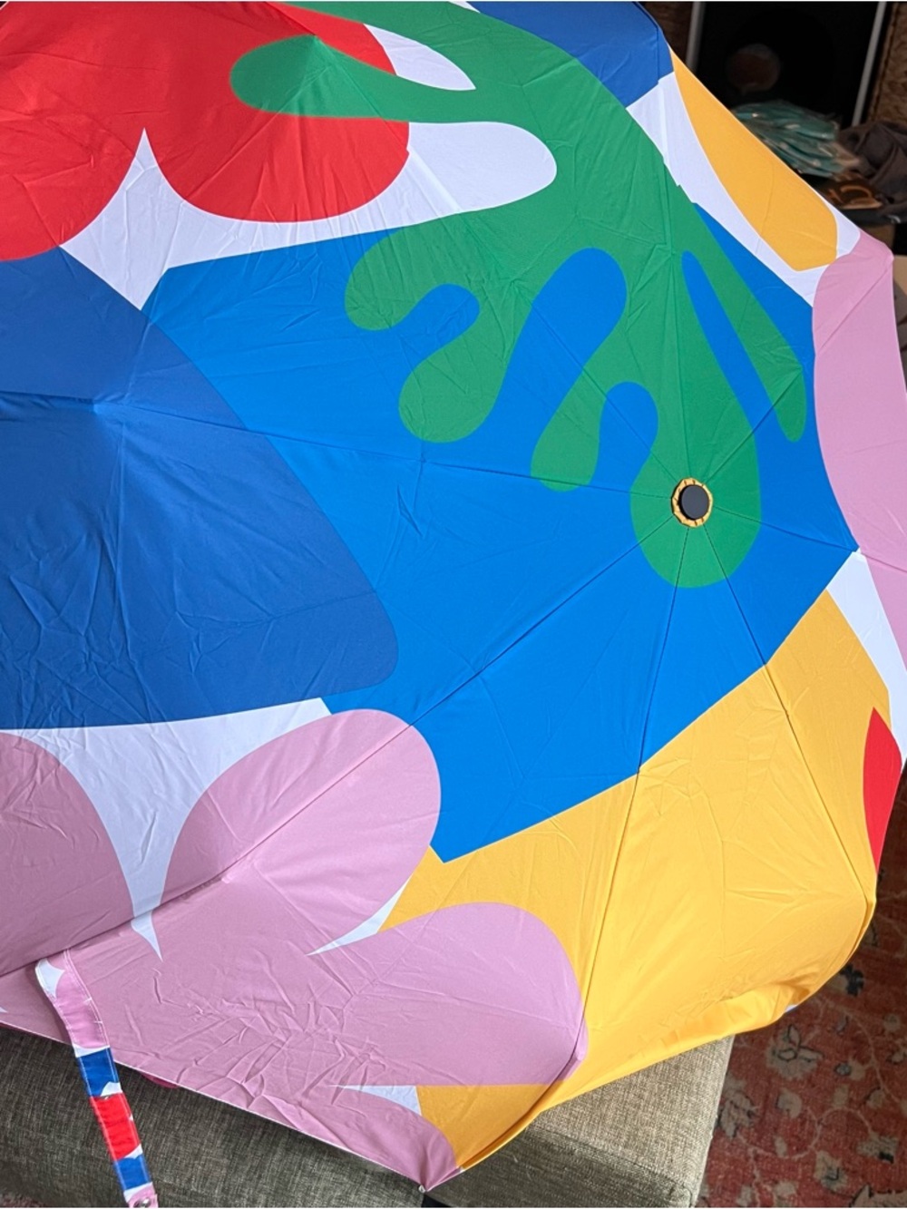 Like New Duckhead Colorful Abstract Shapes Umbrella - Picture 6 of 9